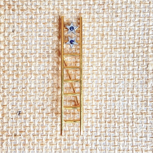 Mary Kay Jewelry - Vintage Mary Kay Ladder to Success goldtone brooch pin two blue rhinestone stars